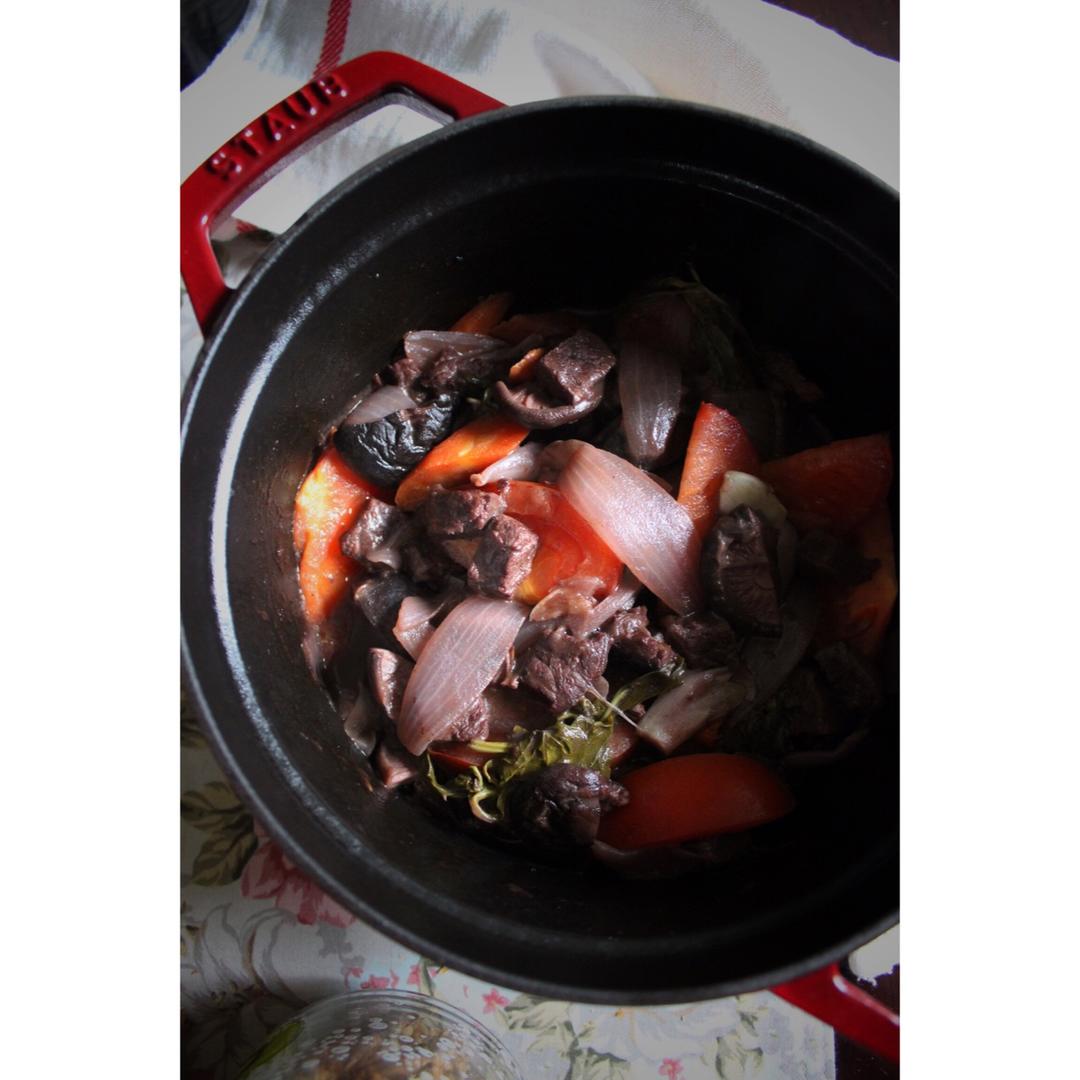 勃艮第红酒炖牛肉