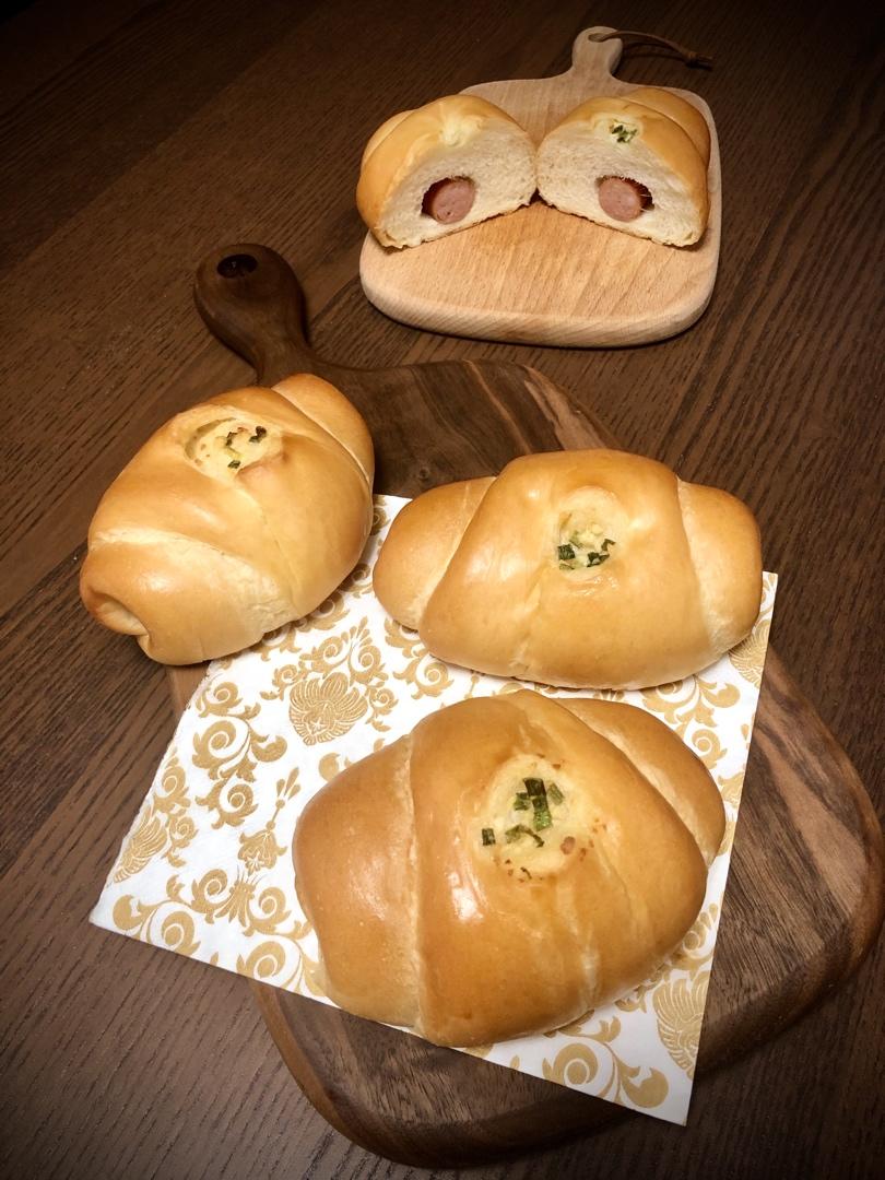 蒜香肠仔包