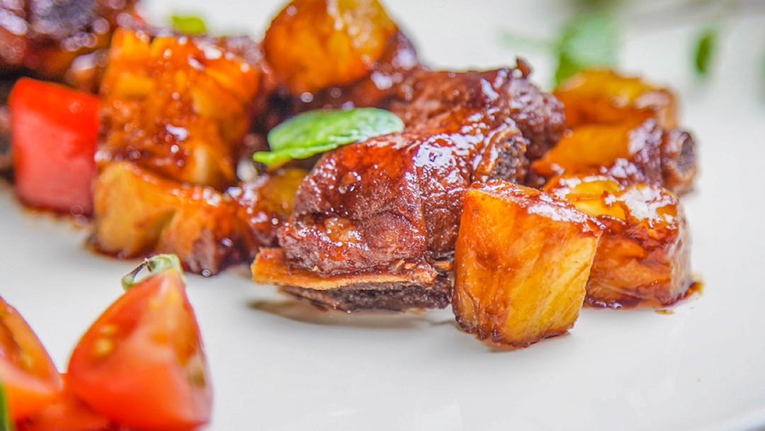 糖醋凤梨排骨的做法