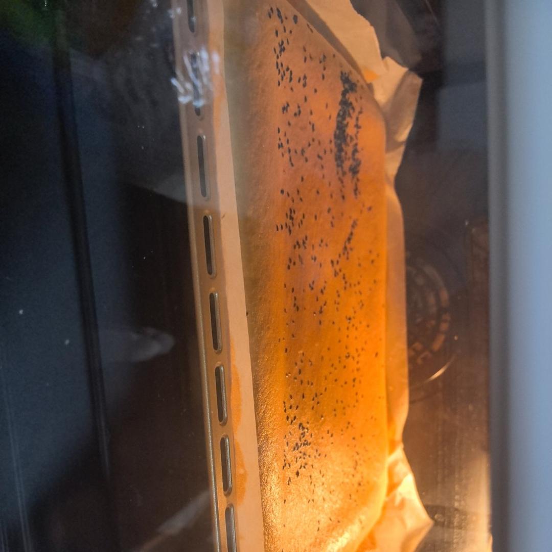 超详细的瑞士卷奶油蛋糕卷原味蛋糕卷的制作方法 饱满不掉皮不开裂（附模具换算方法）