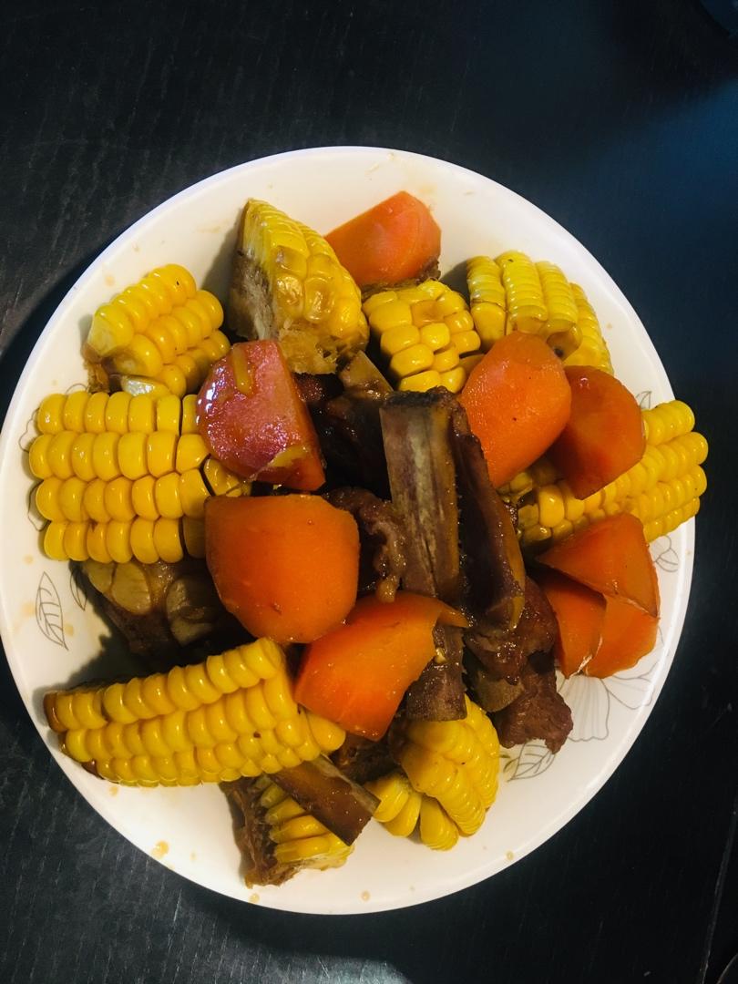 玉米烧排骨