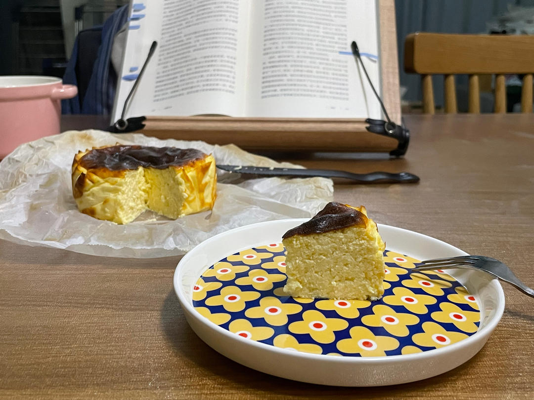 小山进公开食谱-使用大量牛奶，无淡奶油的巴斯克乳酪蛋糕