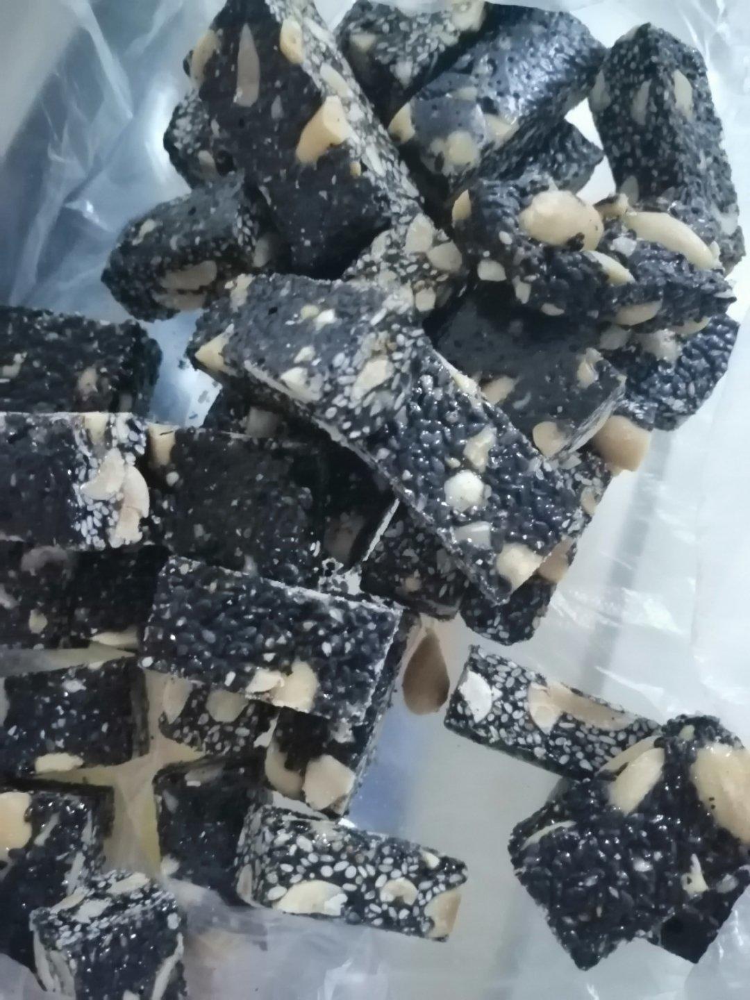 《Tinrry+》芝麻酥糖