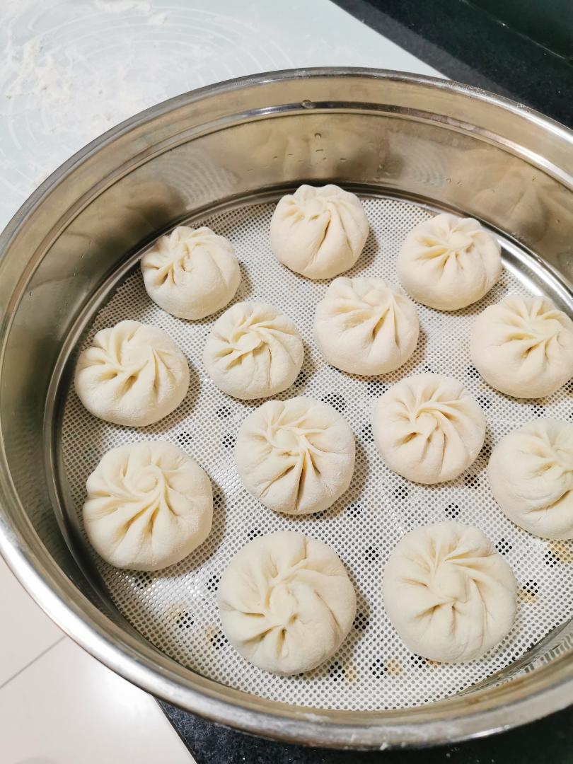 鲜嫩多汁的肉包子！你也可以！的做法