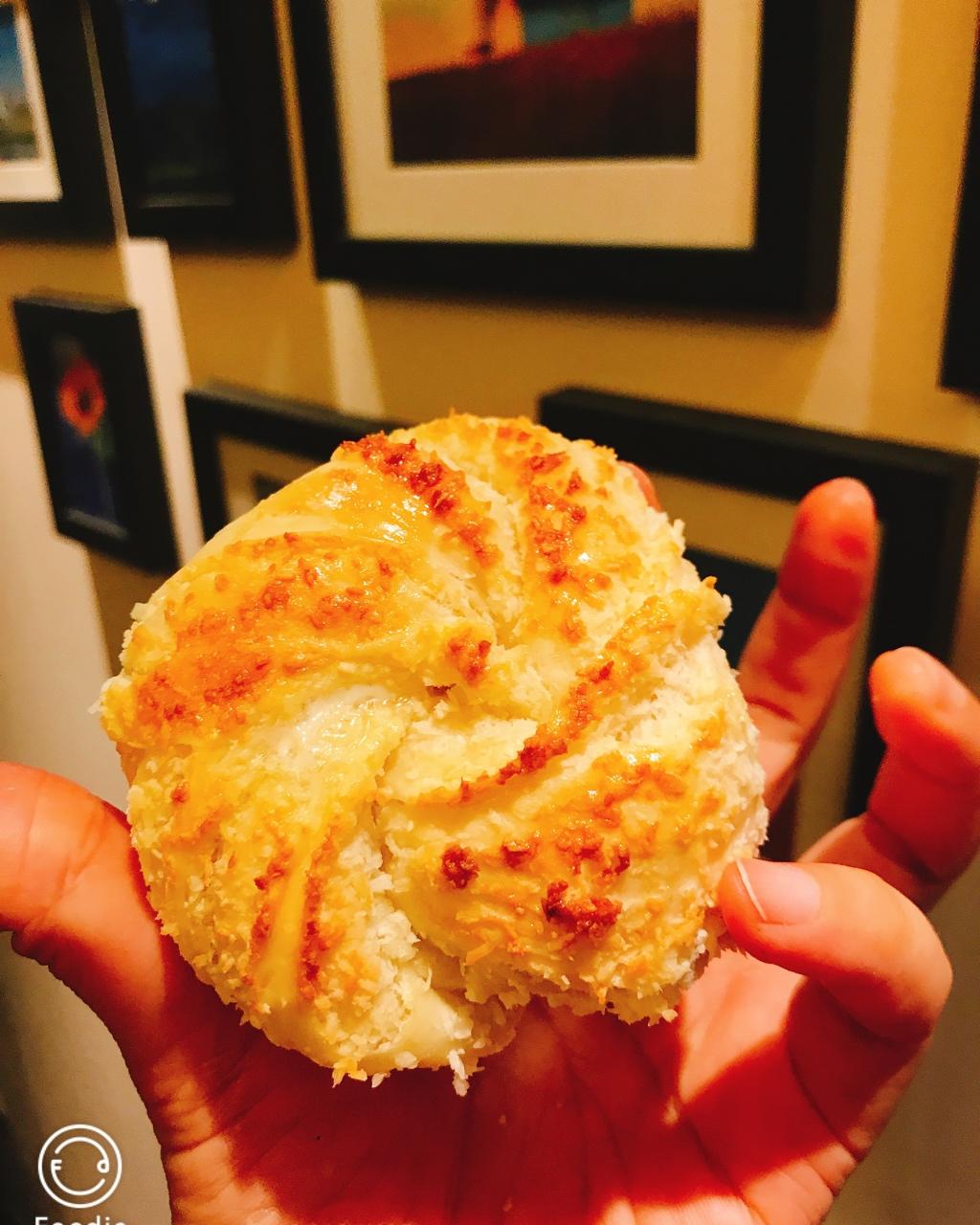 奶香杏仁椰蓉面包