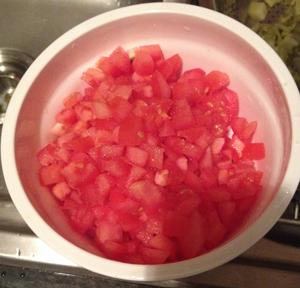 青椒西红柿的做法 步骤2