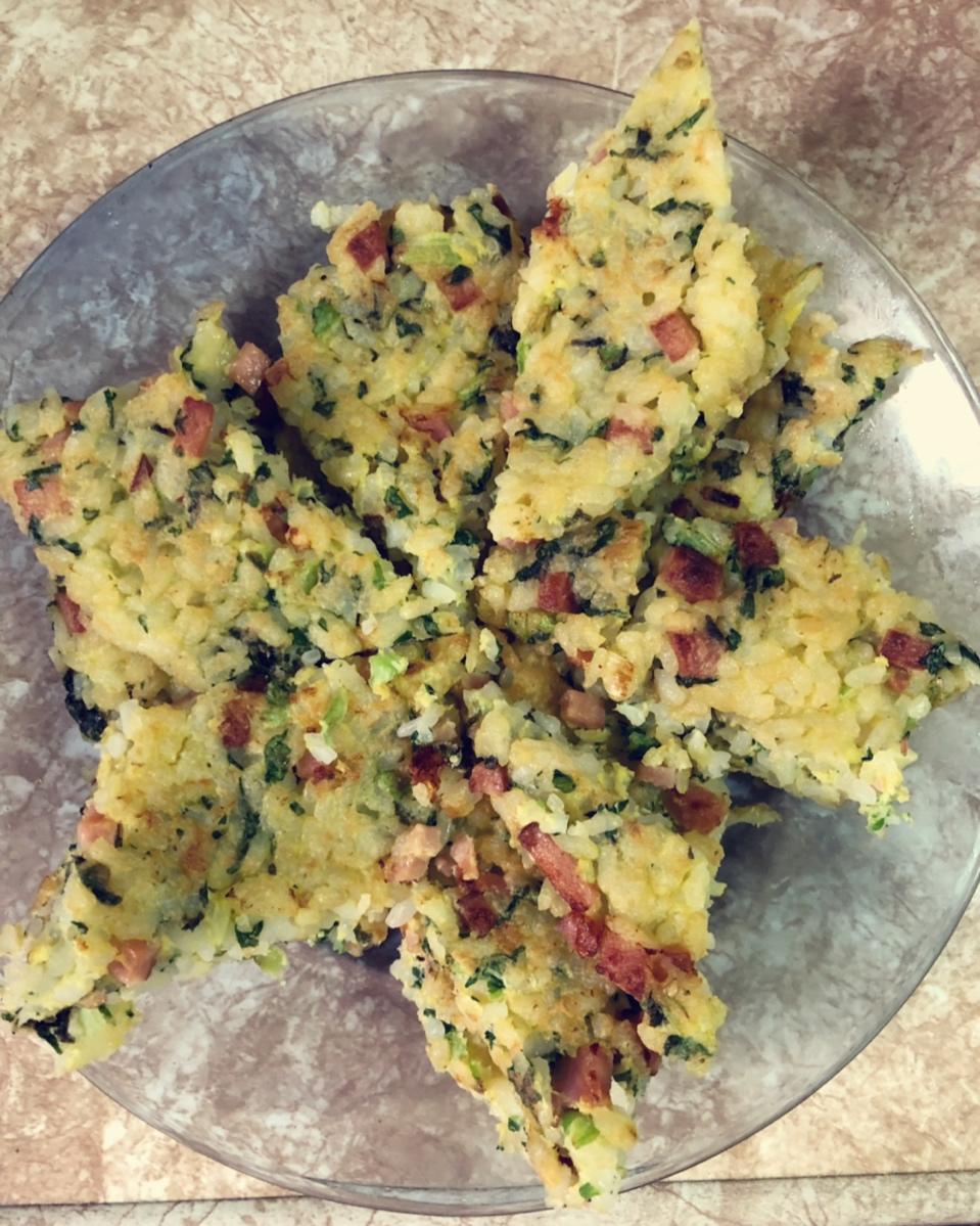 剩米饭的一百种吃法之米饭鸡蛋饼