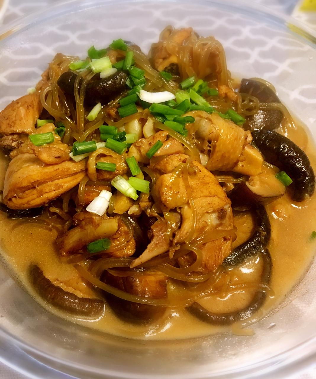 勤快的馋猫做的小鸡炖蘑菇小鸡炖蘑菇家常菜首页登录注册作品动态菜单