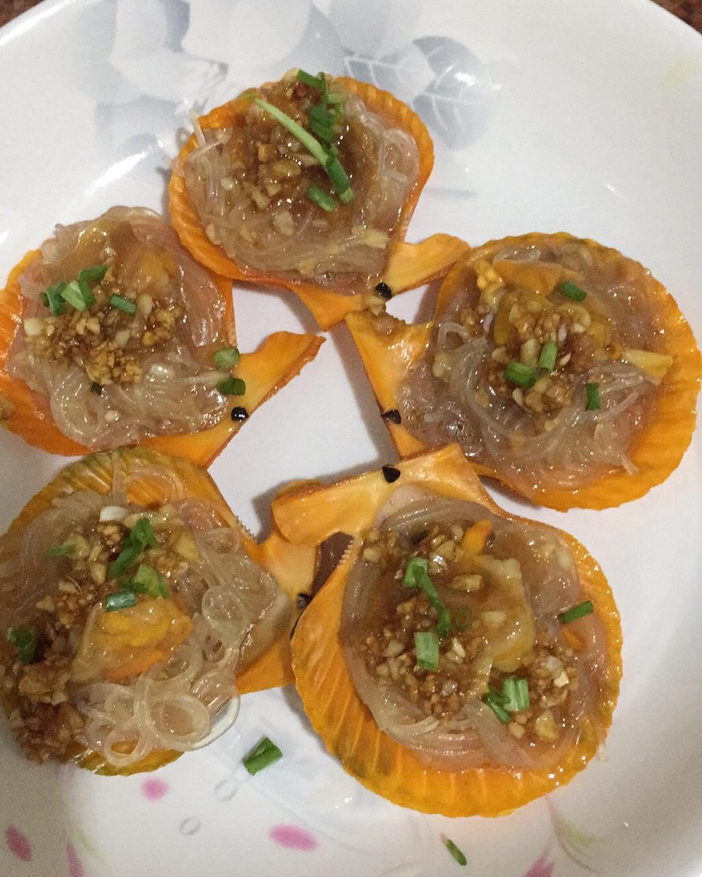 蒜蓉粉丝蒸扇贝粉丝入味有诀窍