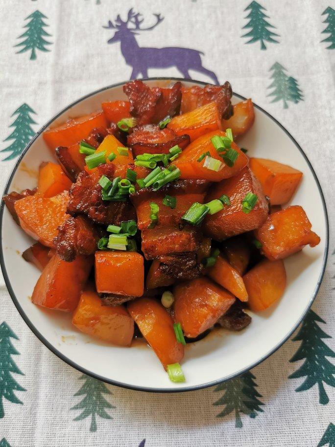 红烧肉炖土豆