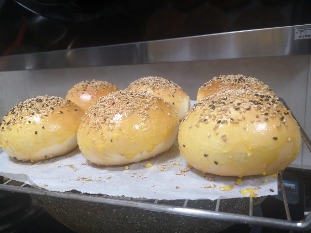 70%中种法鲜奶雪露面包~