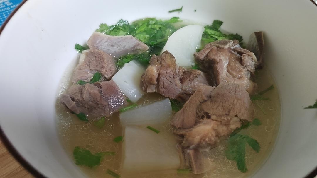 白萝卜炖羊腿