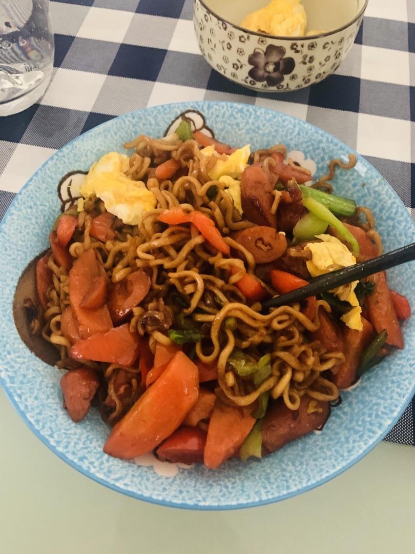 🍜最简单最好吃的家常炒面