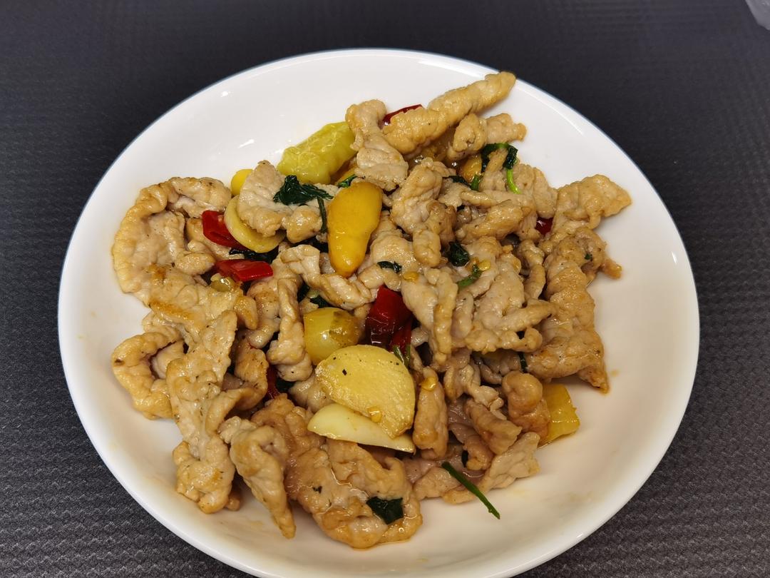 小炒牛肉（牛肉辣三宝）