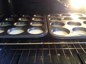 烤年糕：奶香核桃蔓越梅年糕的做法 步骤3