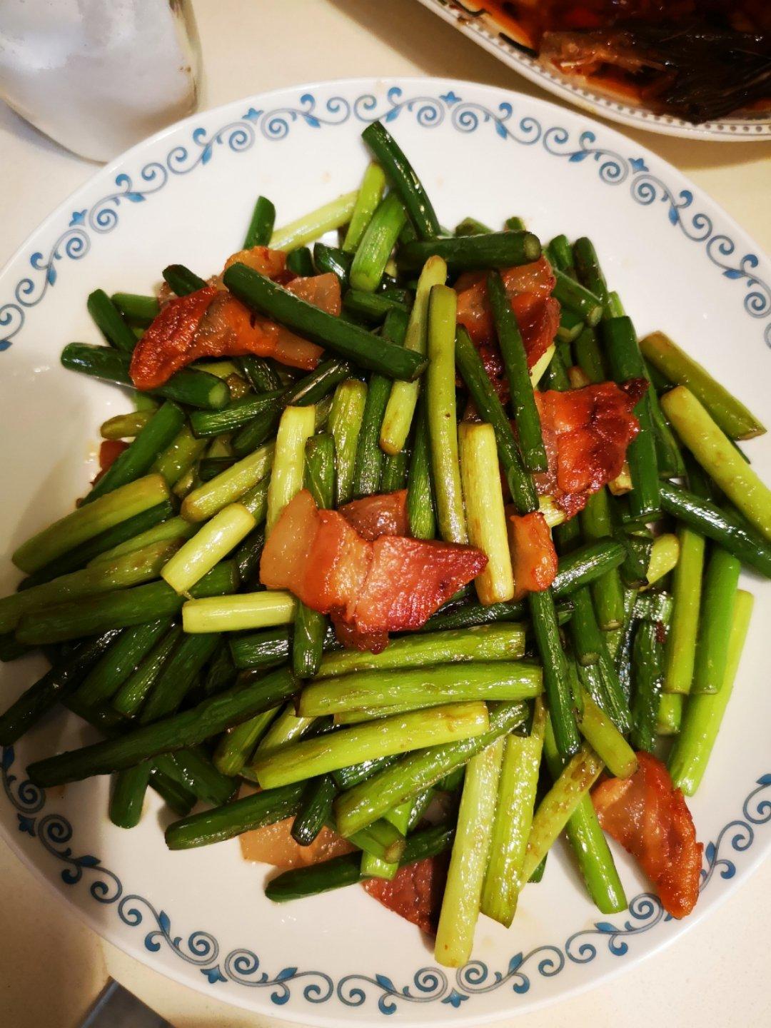 蒜苔炒香肠