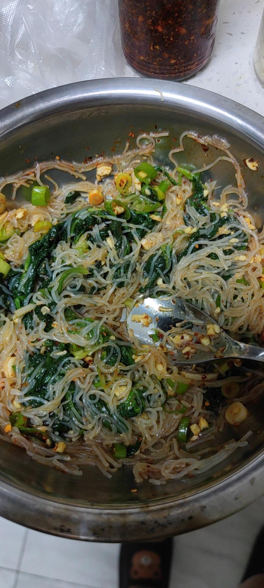 凉拌菠菜