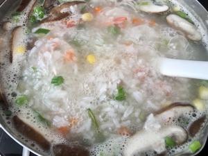 暖胃蔬菜虾仁粥的做法 步骤12