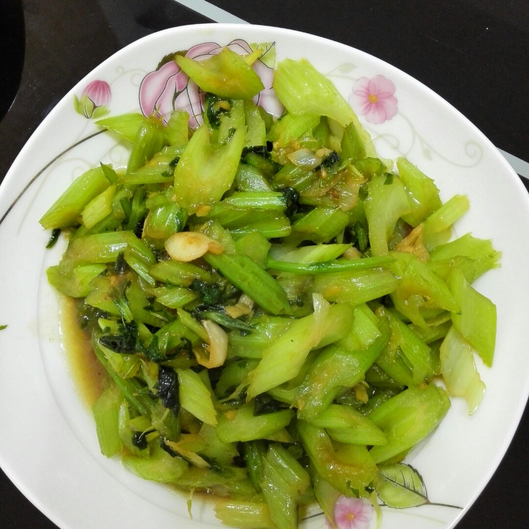 素炒芹菜