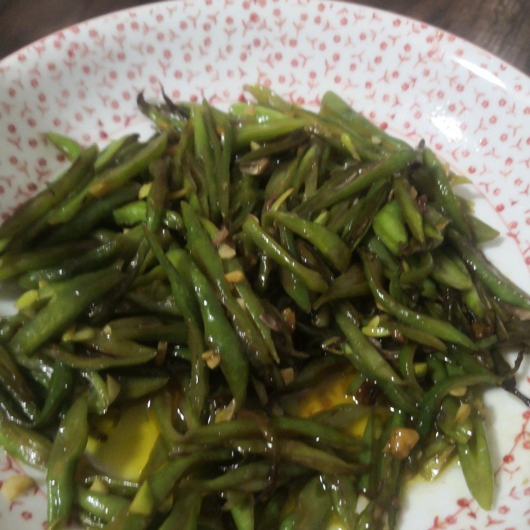 不吃不知道，一吃吓一跳的蒜香素炒豆角