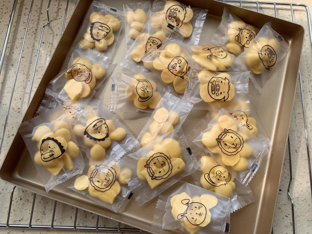 入口即化的无添加蛋黄溶豆