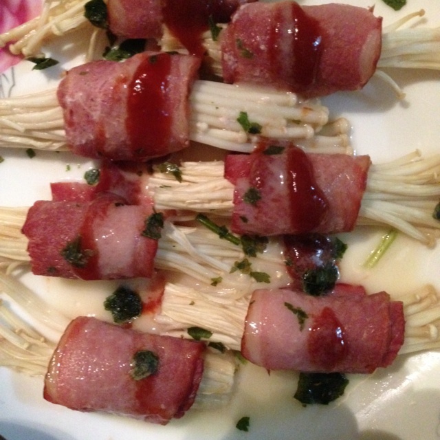 视频菜谱：金针菇培根卷