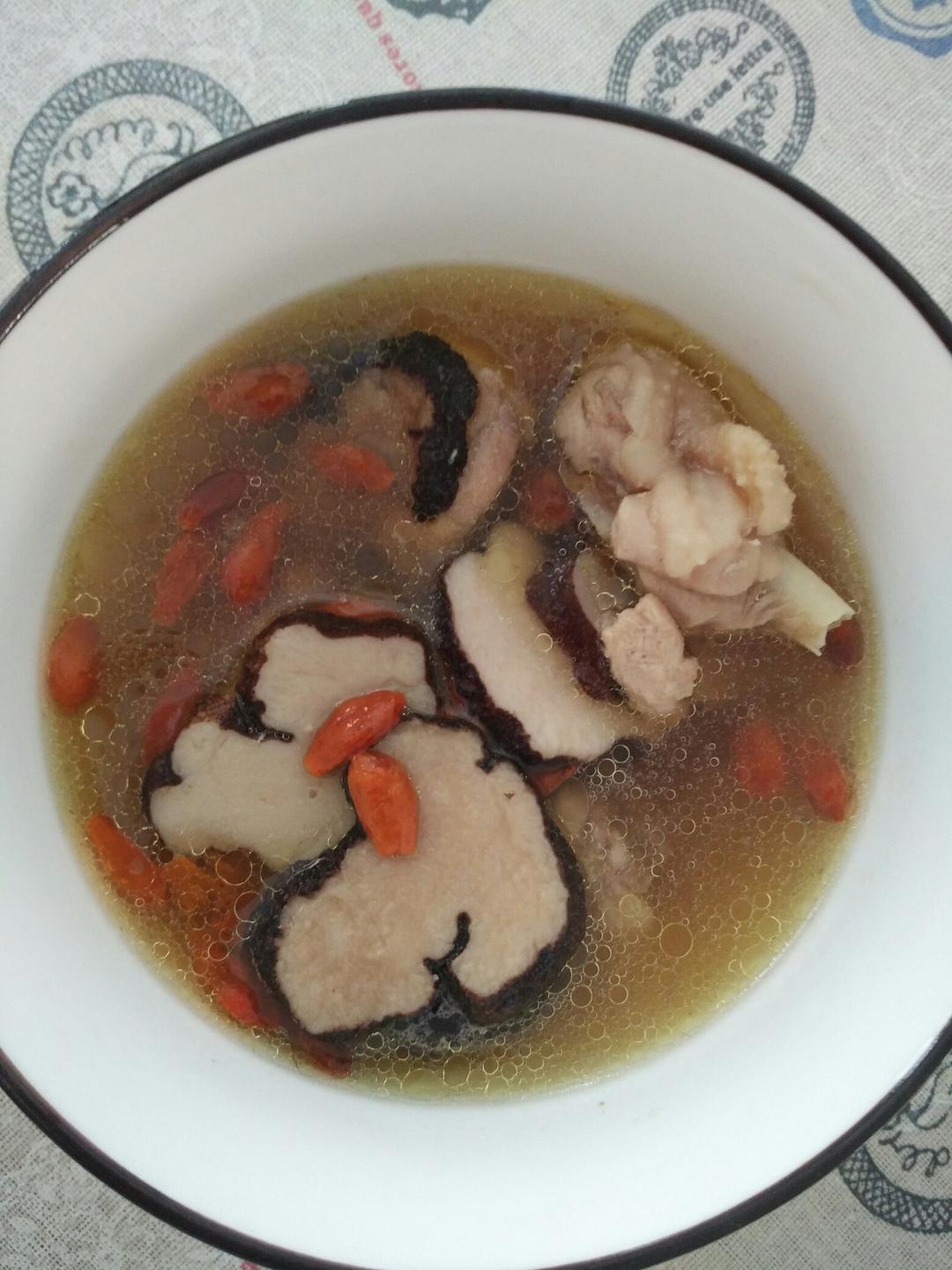 黑松露清鸡汤