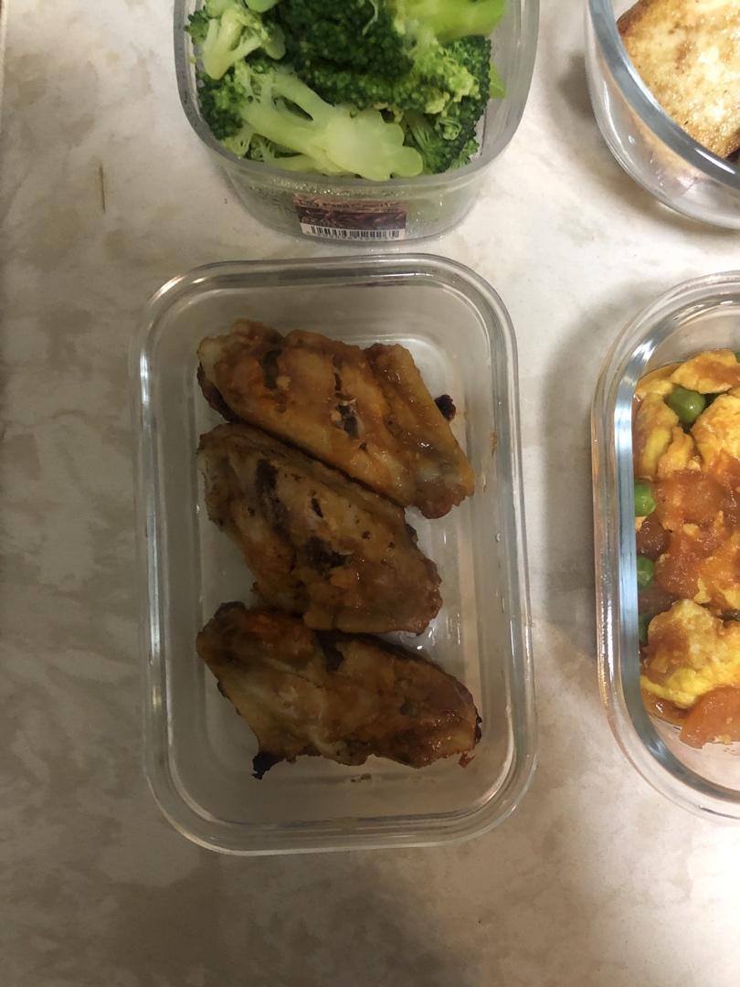 奥尔良烤鸡翅 还没摆盘就被抢光了