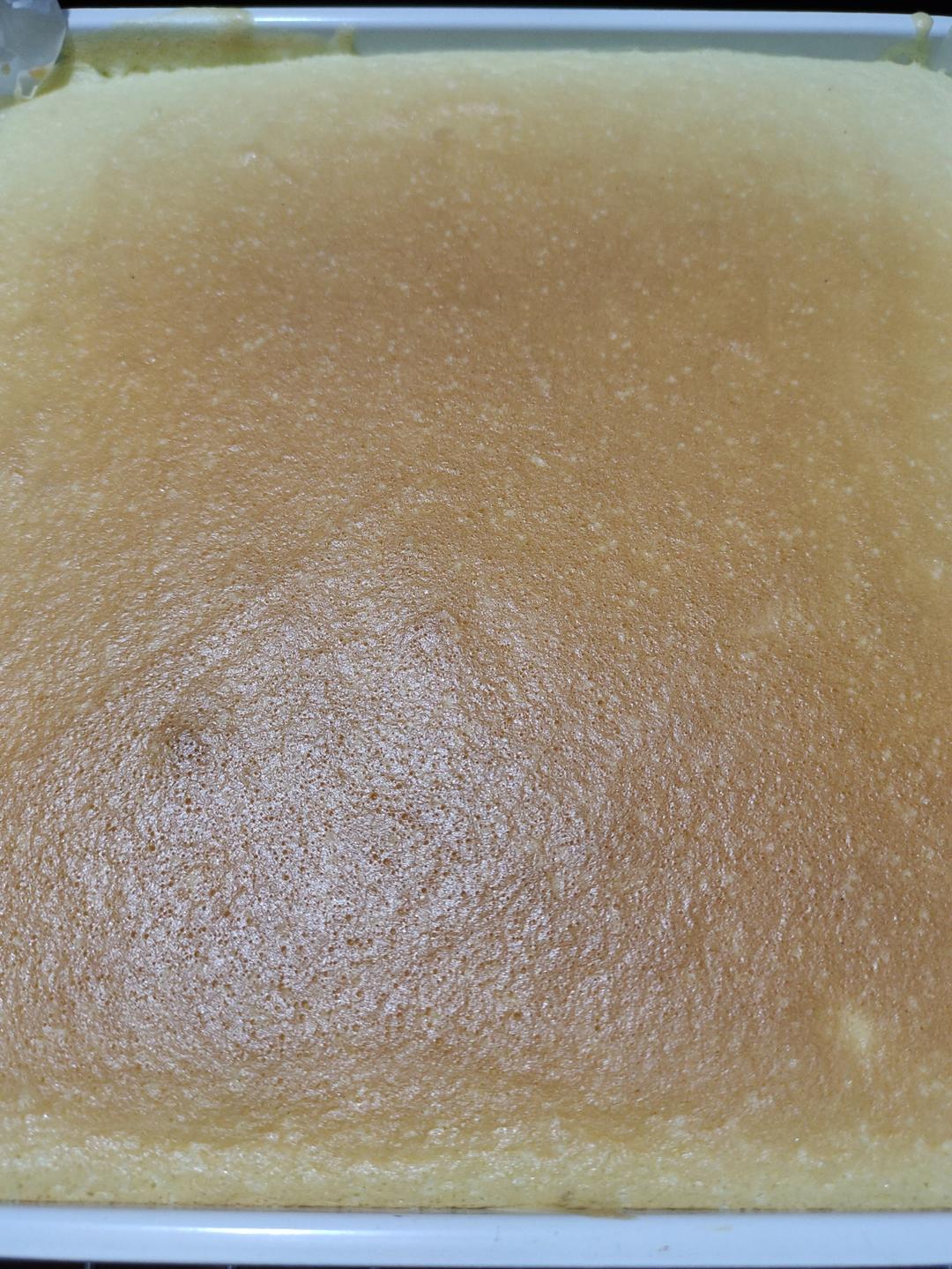 蛋糕卷这样做‼️不掉皮不开裂（小视频食谱）