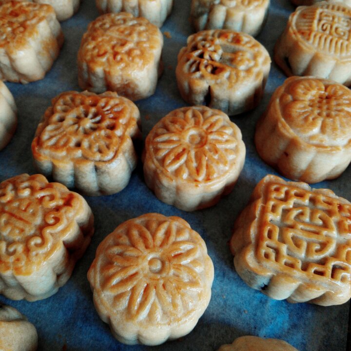 广式月饼——蛋黄莲蓉月饼