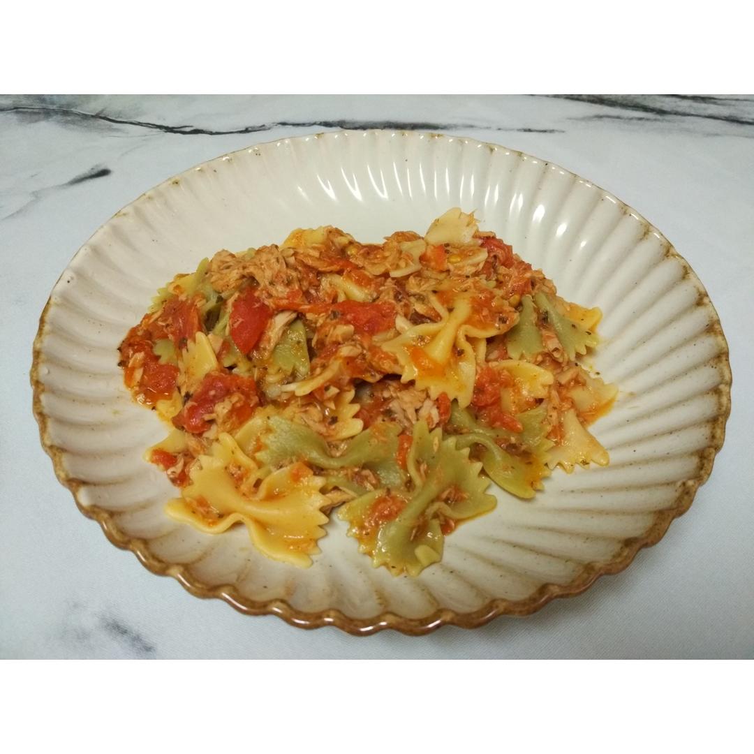 金枪鱼番茄酱意大利面 Spaghetti
