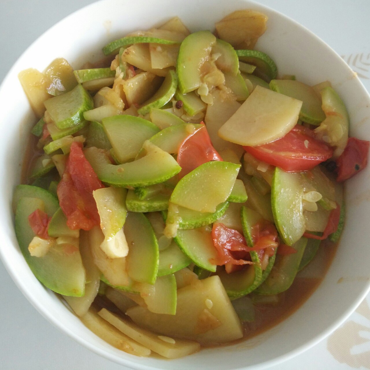 西红柿炒西葫芦