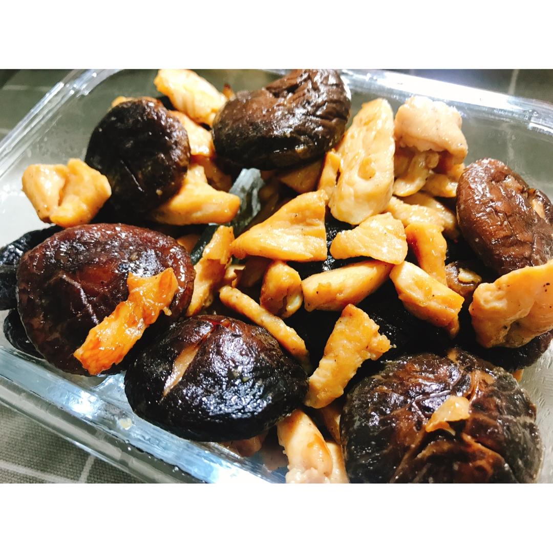 香菇炒鸡块