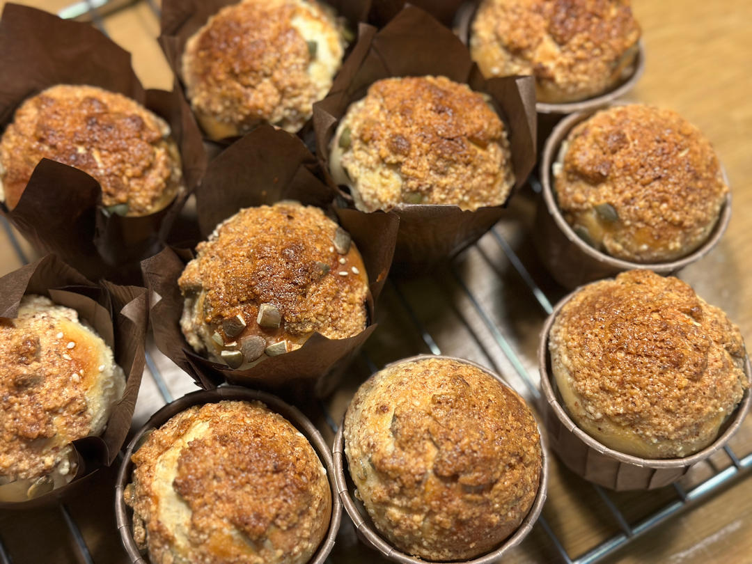 香香软软的杏仁核桃小包子