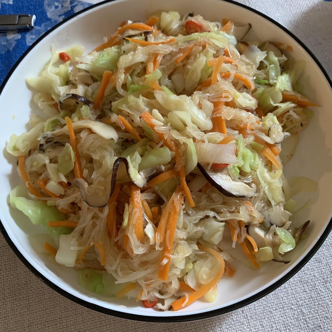 卷心菜炒粉丝 Glass noodles with Cabbage