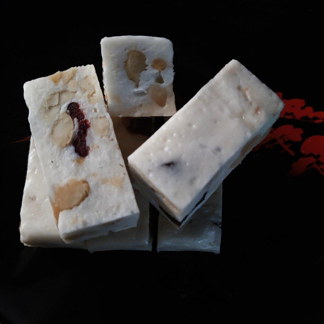 浓郁椰香牛轧糖