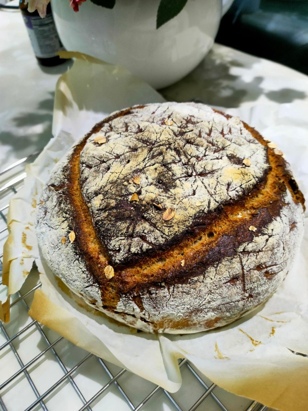 用酸奶和醋烤一个柔软超越期望的欧包