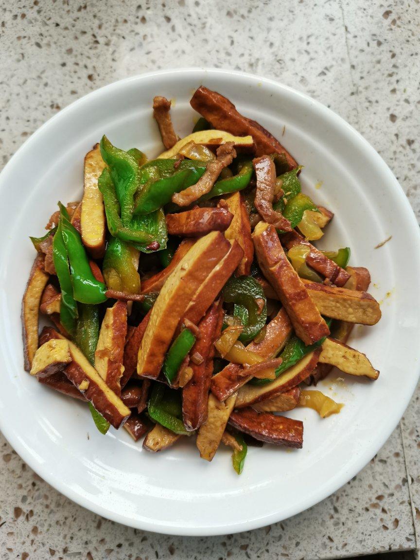 榨菜青椒炒香干
