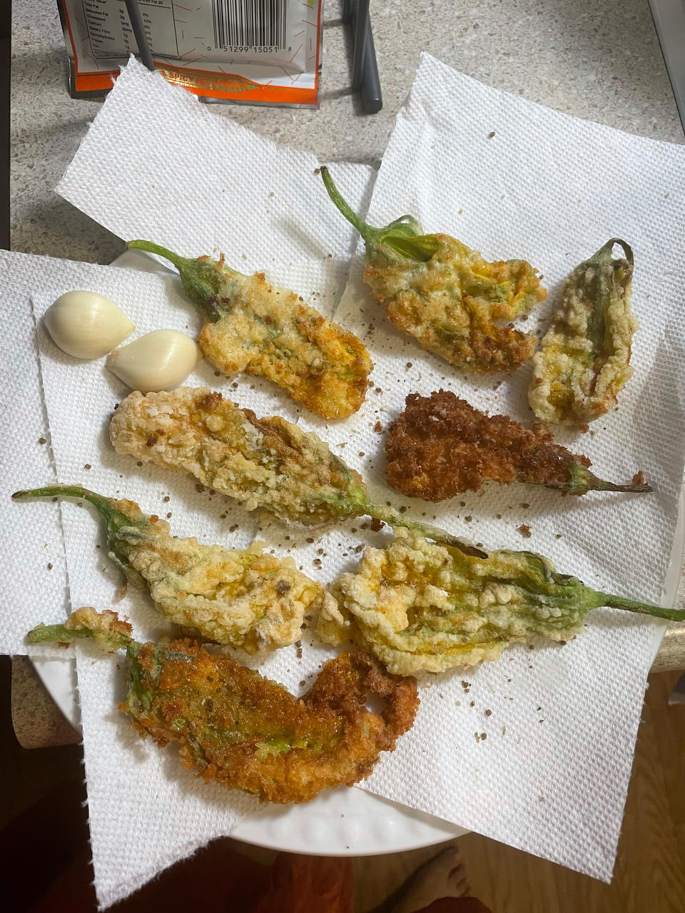 油炸南瓜花（复制舌尖美味）