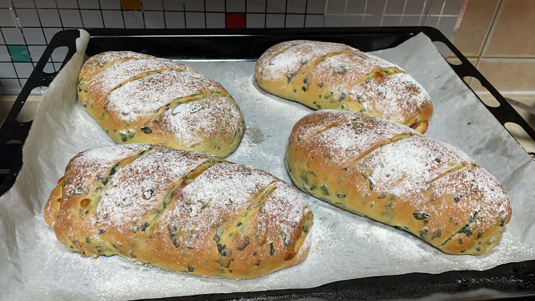 菠菜芝士咸面包