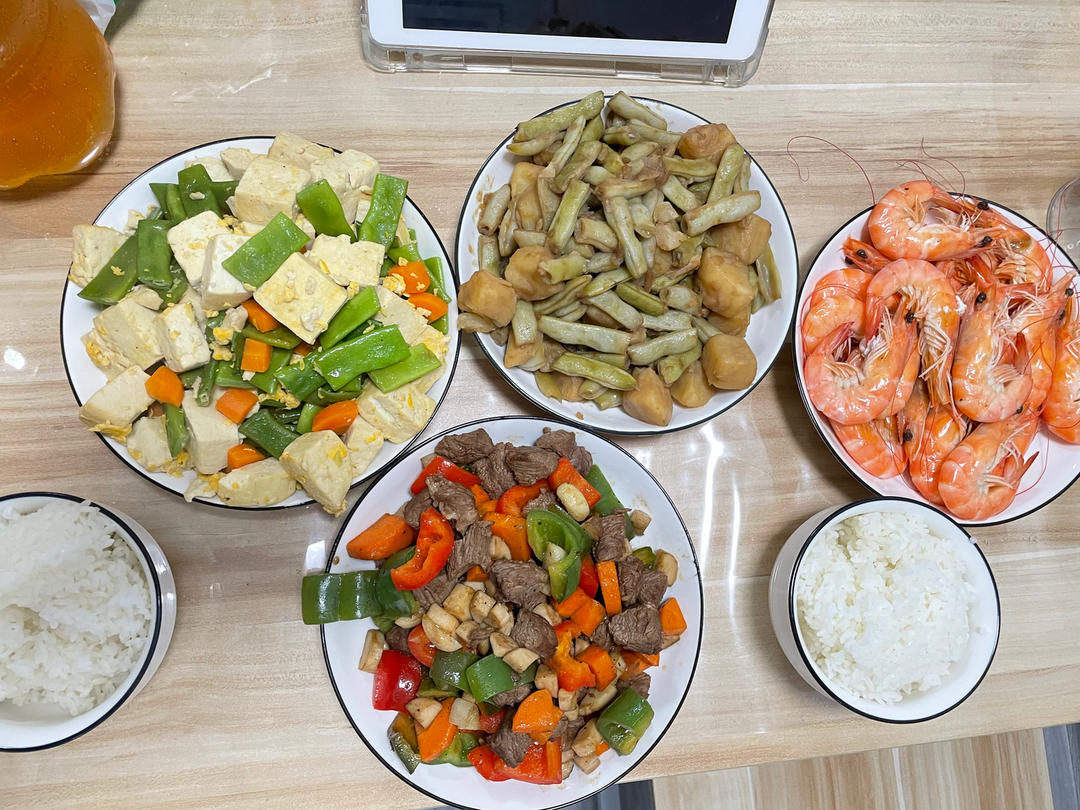 家常土豆炖扁豆