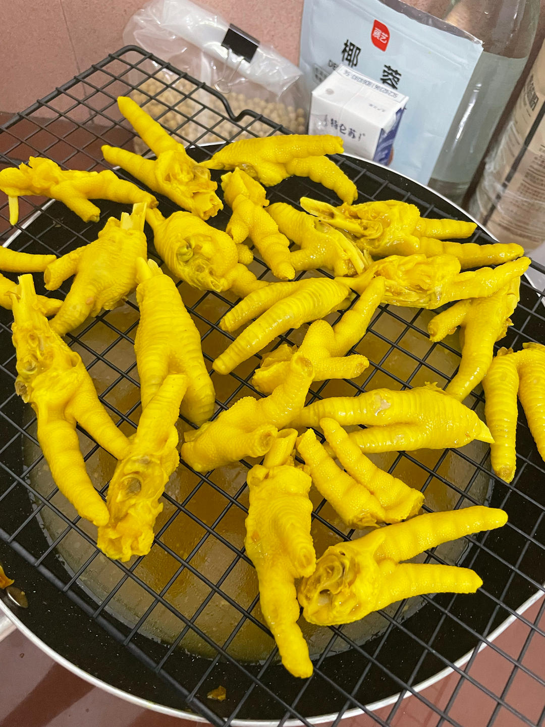 盐焗鸡爪(比外面卖的还好吃)