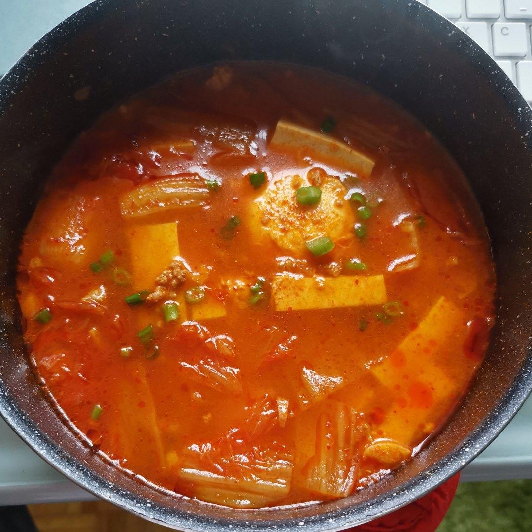 低脂低卡❗️自制美味韩式泡菜汤❗️好吃到舔碗