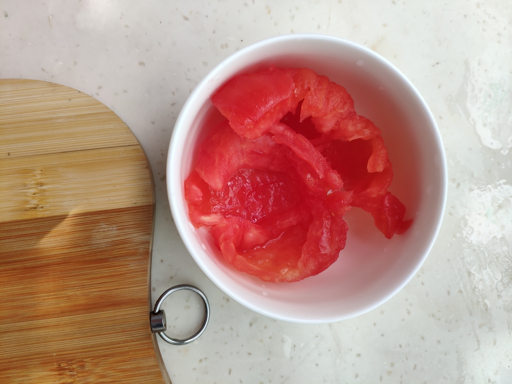 番茄胡萝卜面条（宝宝辅食）的做法 步骤2