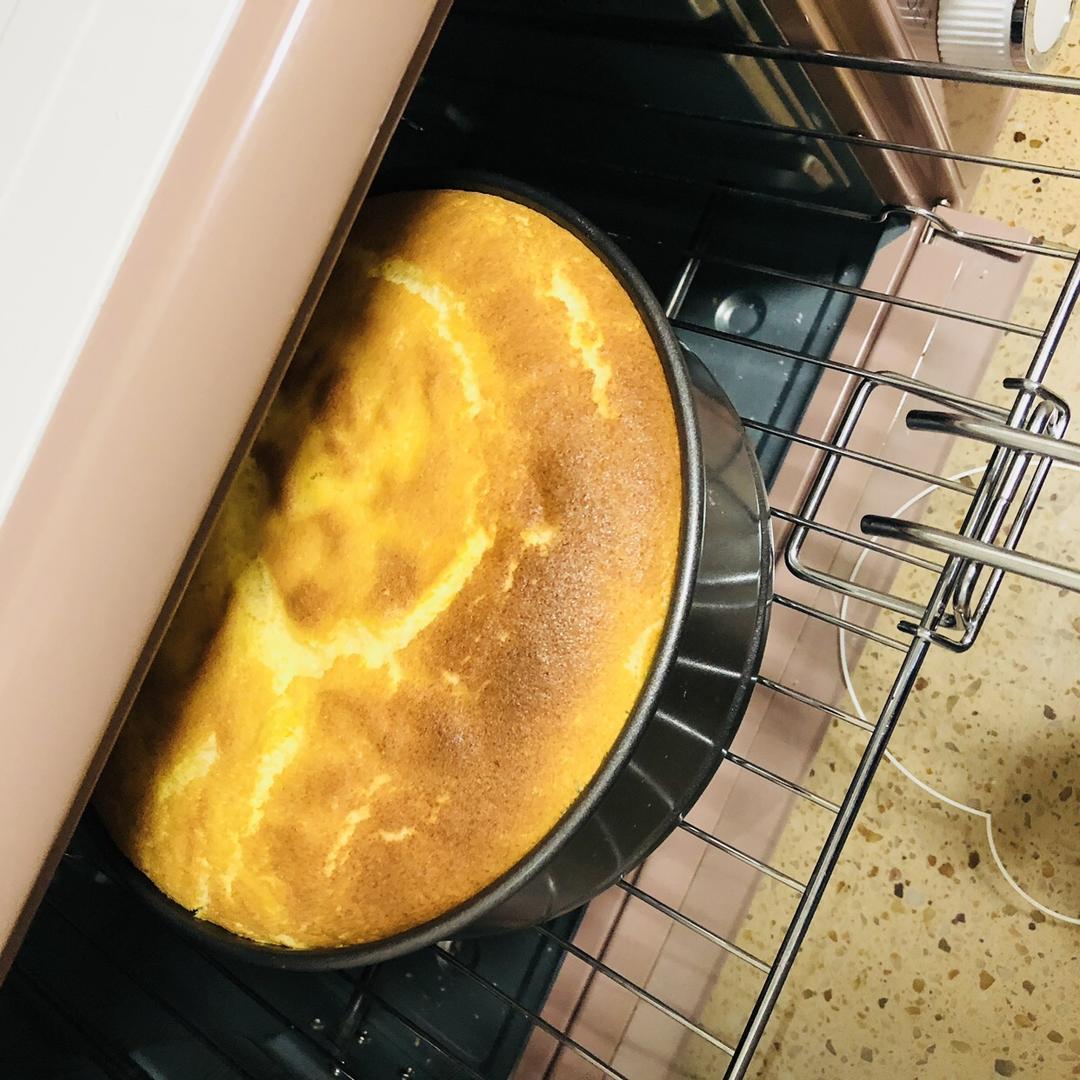 烤箱做蛋糕（戚风蛋糕的做法）