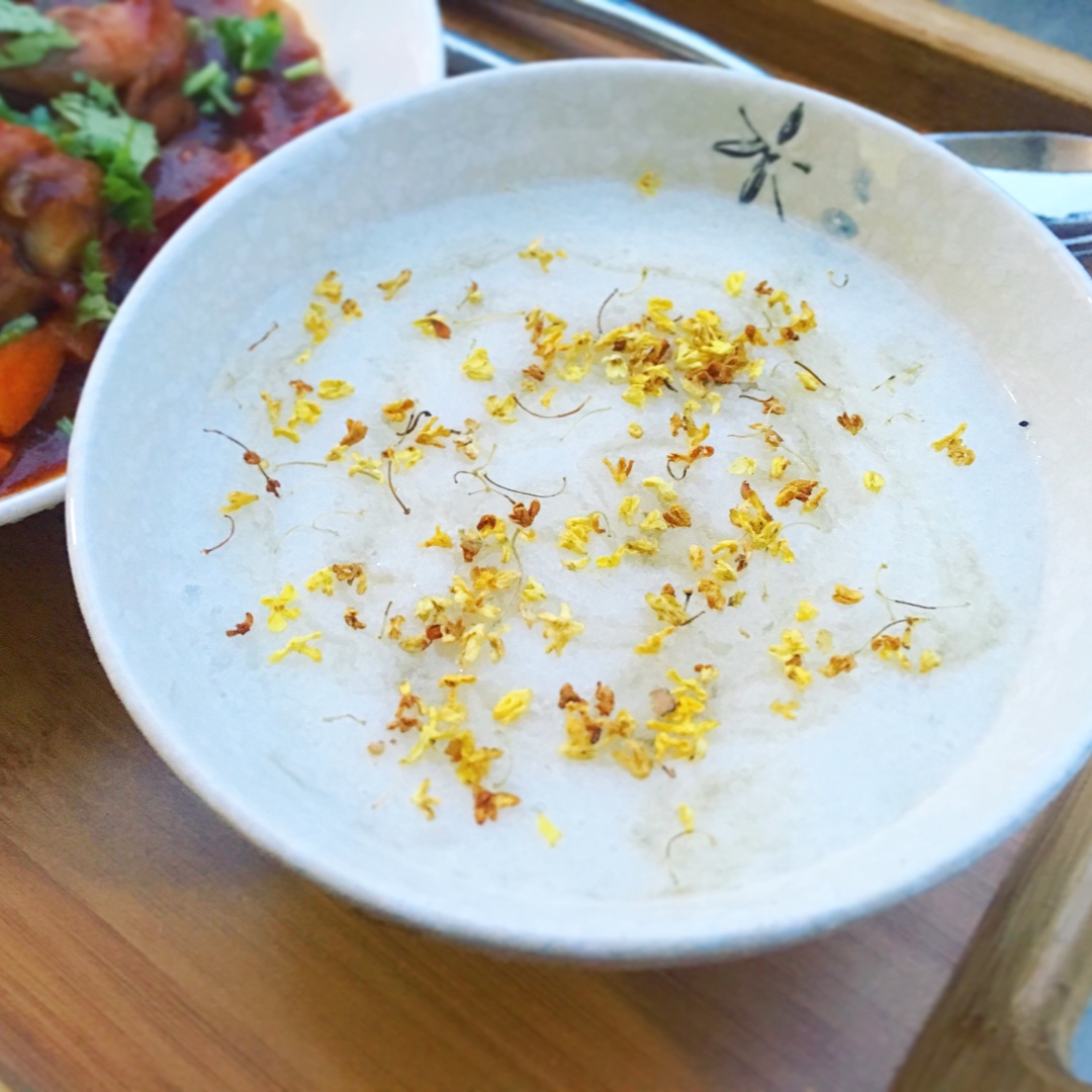 养颜清润山药百合羹