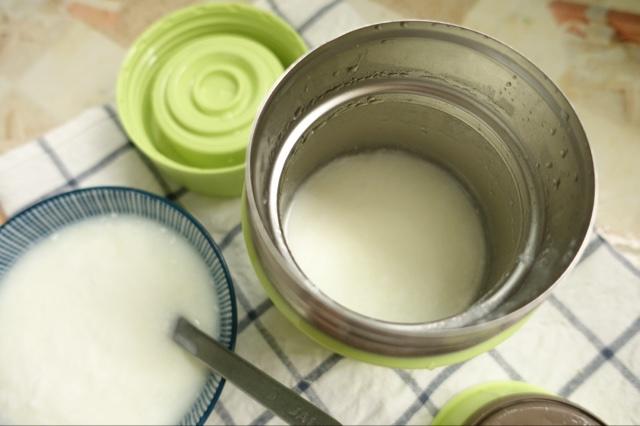 10分钟焖烧杯系列（原味酸奶）的做法