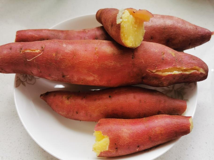 就一个蒸红薯，你说说！