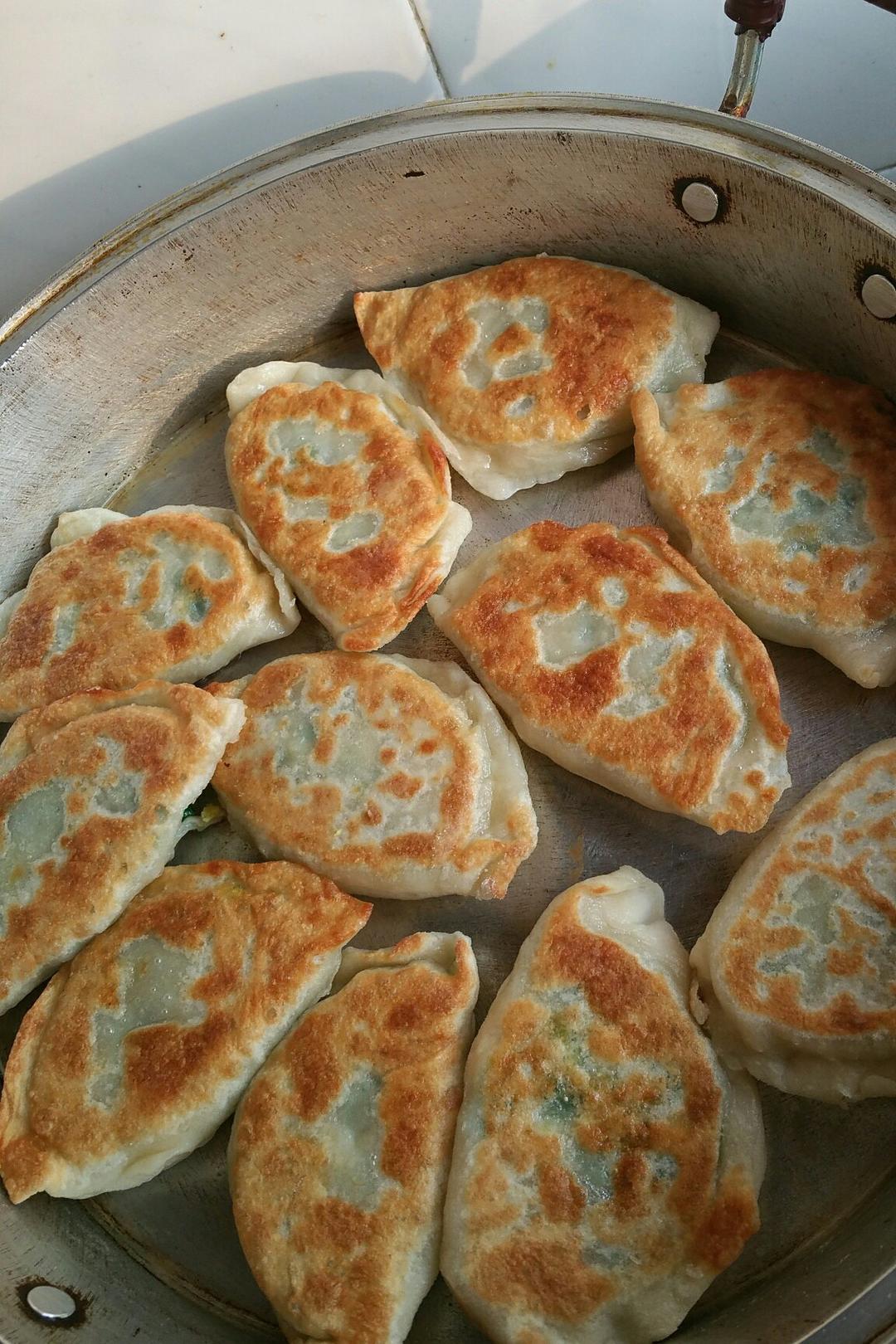 谢小厨的幸福生活做的鲜香韭菜盒子