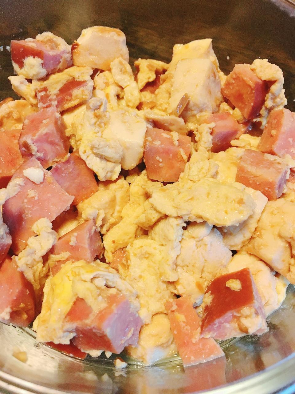 蛋包豆腐丁